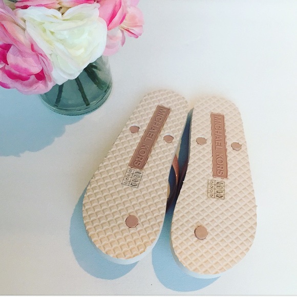 New Michael KORS Jet Set Flip Flops - Picture 2 of 7